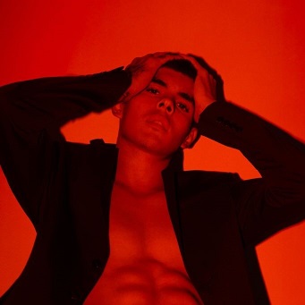 Descubriendo el talento detrás de Devin Alexander